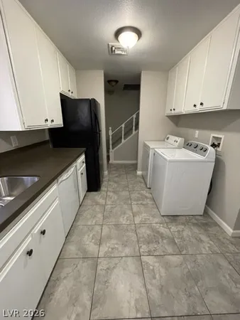$1,600 | 656 Greenbriar Townhouse Way, Las Vegas, NV 89121