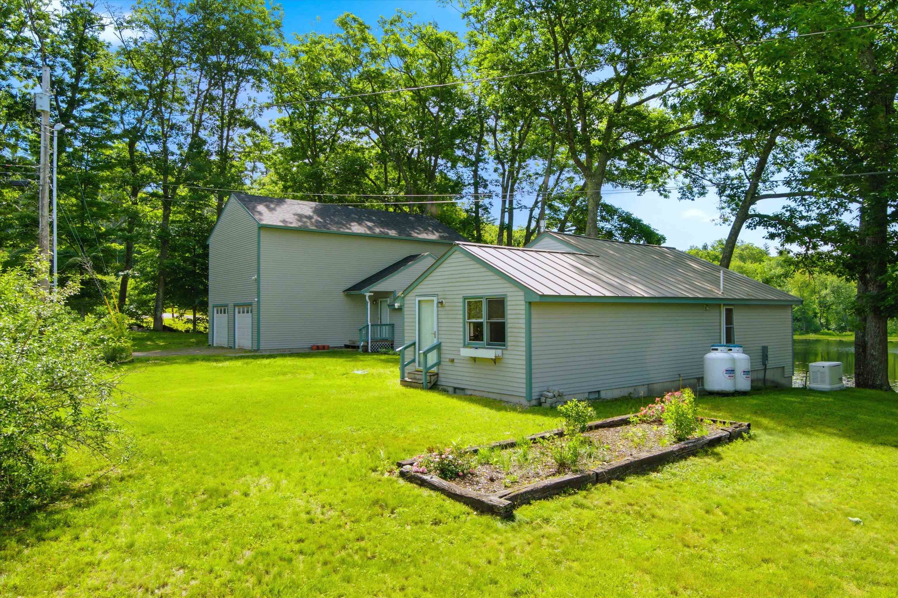 411 Bay Road Andover, NH 03216 - Photo 4 of 60