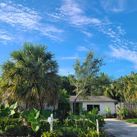 $3,900 | 170 Northwest 7th Street, Boca Raton, FL 33432