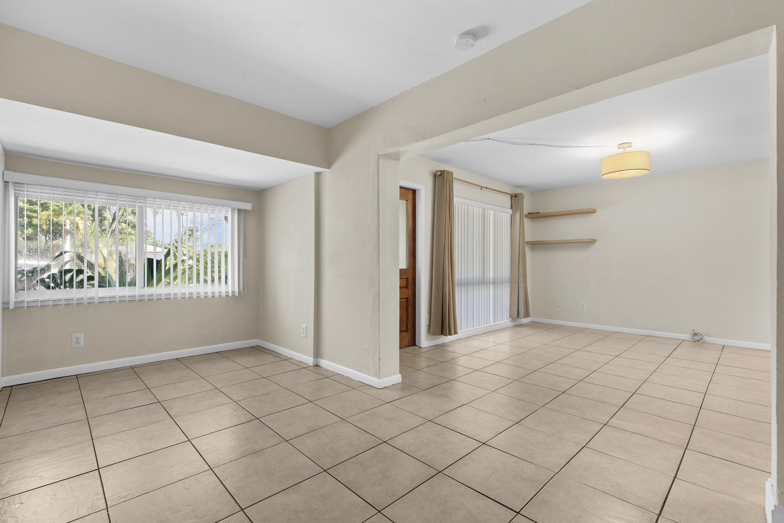 170 Northwest 7th Street Boca Raton, FL 33432 - Photo 3 of 66 tile floors