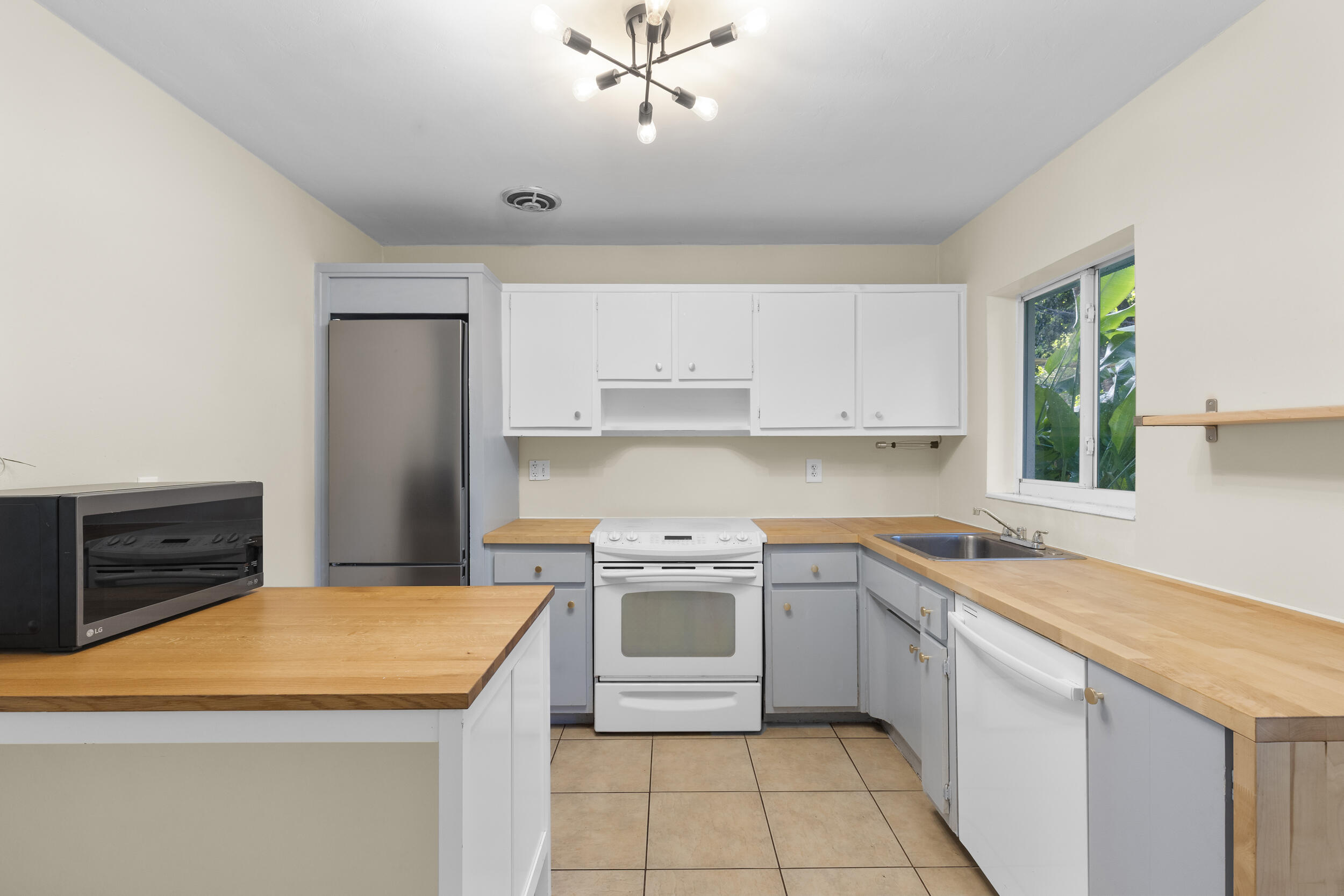 170 Northwest 7th Street Boca Raton, FL 33432 - Photo 35 of 66 13_453a7630