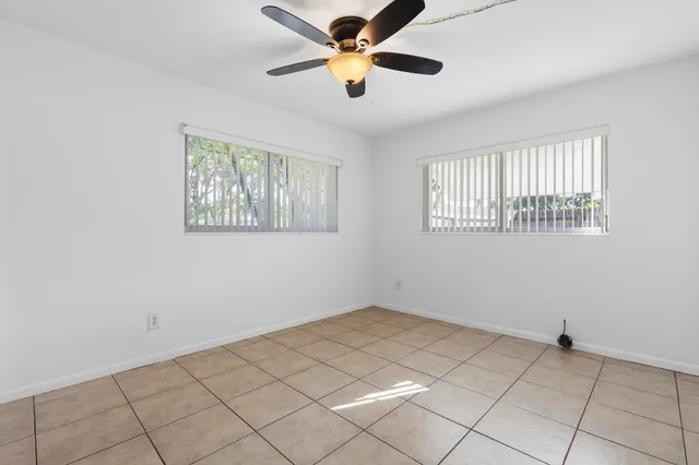 $3,900 | 170 Northwest 7th Street, Boca Raton, FL 33432
