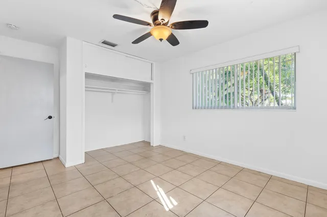 $3,900 | 170 Northwest 7th Street, Boca Raton, FL 33432
