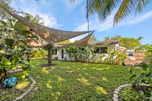 $3,900 | 170 Northwest 7th Street, Boca Raton, FL 33432