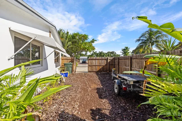 $3,900 | 170 Northwest 7th Street, Boca Raton, FL 33432