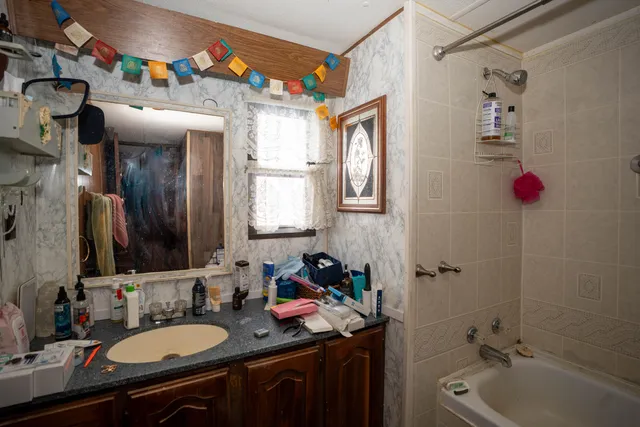 $100,000 | 4850 South H Drive South, East Leroy, MI 49051