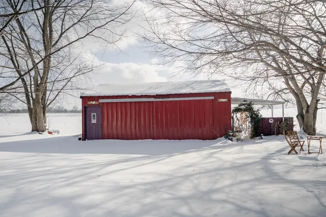 $100,000 | 4850 South H Drive South, East Leroy, MI 49051