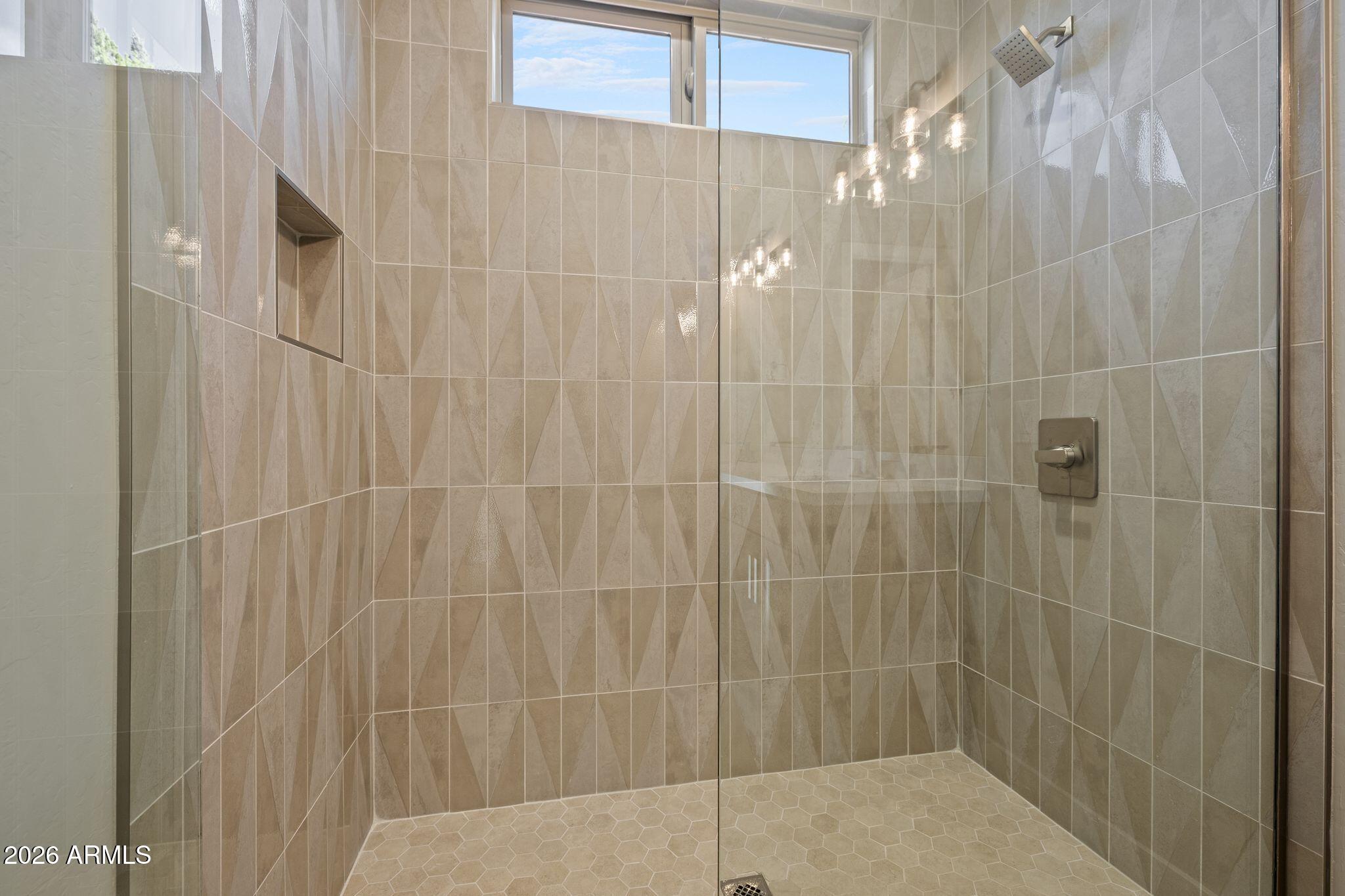 16969 East Bobwhite Way Rio Verde, AZ 85263 - Photo 14 of 23 099-Primary Bathroom
