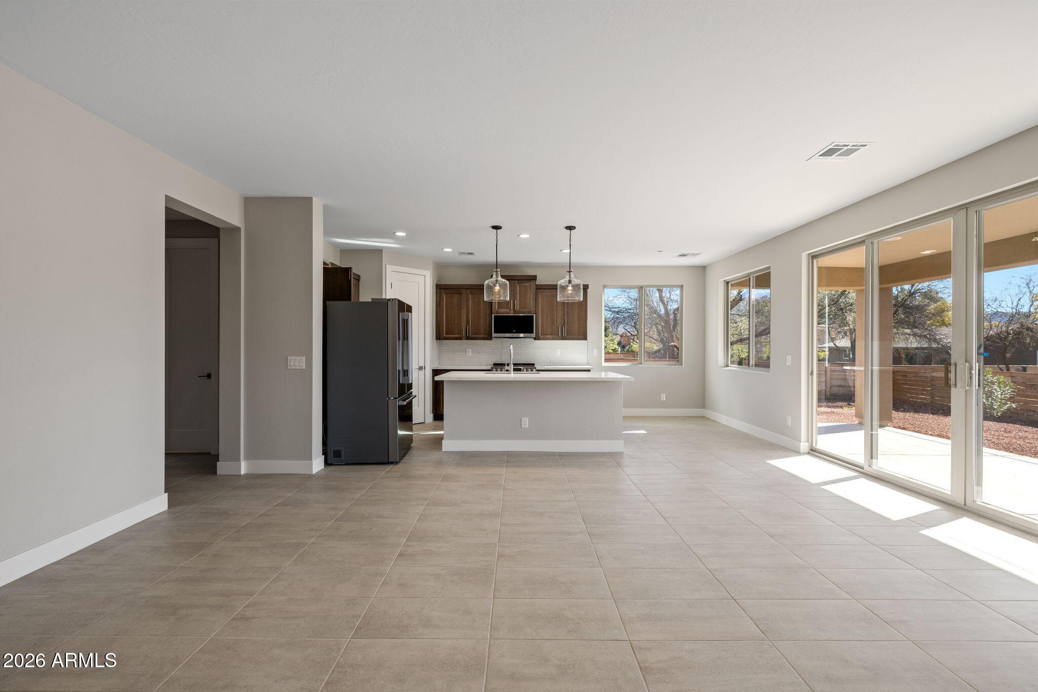 16969 East Bobwhite Way Rio Verde, AZ 85263 - Photo 4 of 23 041-Living Room