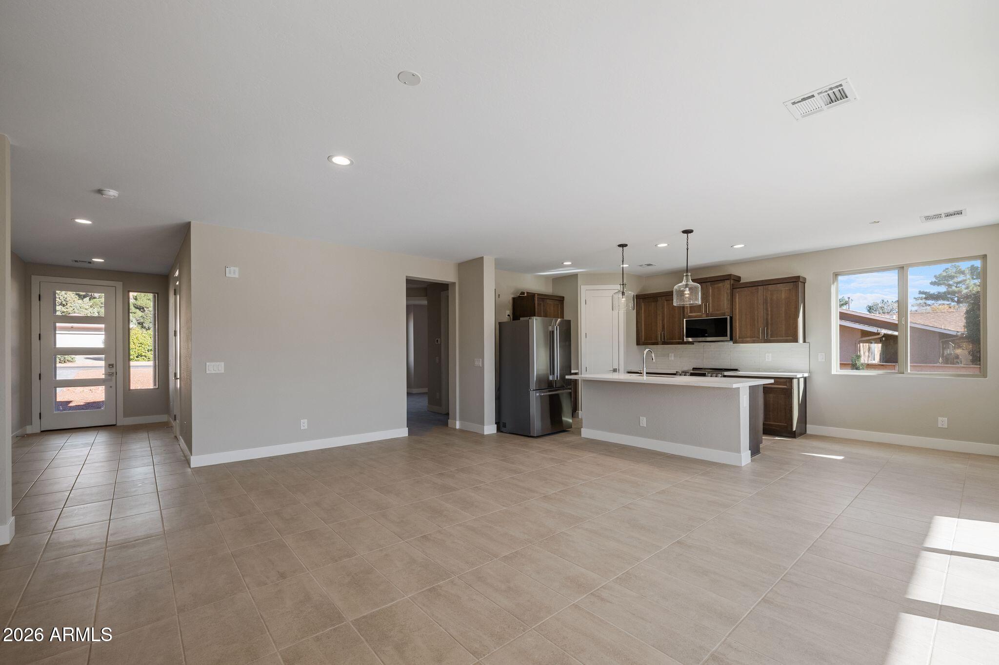 16969 East Bobwhite Way Rio Verde, AZ 85263 - Photo 6 of 23 046-Living Room