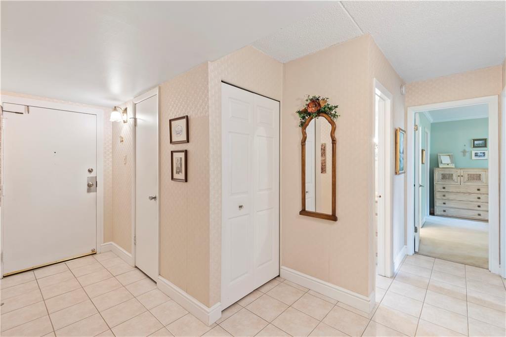 2120 Greentree Road, Unit 408E Pittsburgh, PA 15220 - Photo 12 of 30
