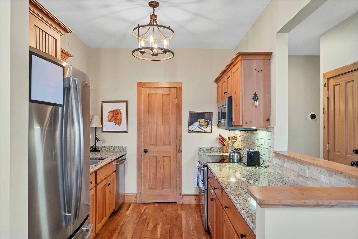 233 Rendezvous Ridge, Unit B Cashiers, NC 28717 - Photo 10 of 29 Gallery Image 10