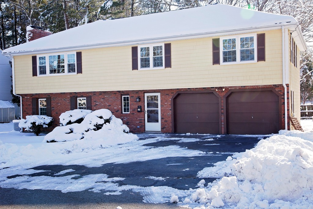 29 Emily Road Framingham, MA 01701 - Photo 1 of 20 Gallery Image 1