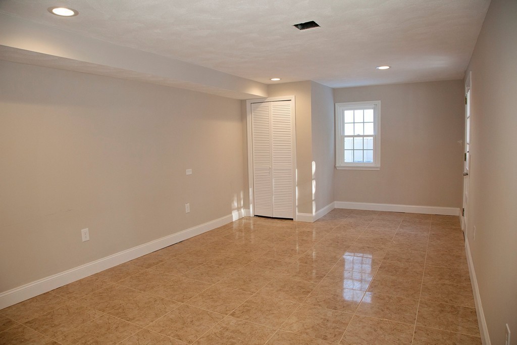 29 Emily Road Framingham, MA 01701 - Photo 17 of 20 Gallery Image 17