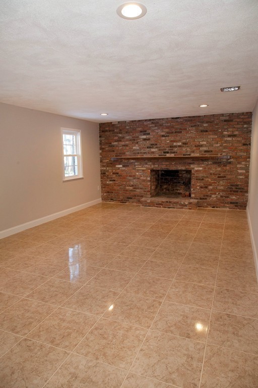 29 Emily Road Framingham, MA 01701 - Photo 18 of 20 Gallery Image 18