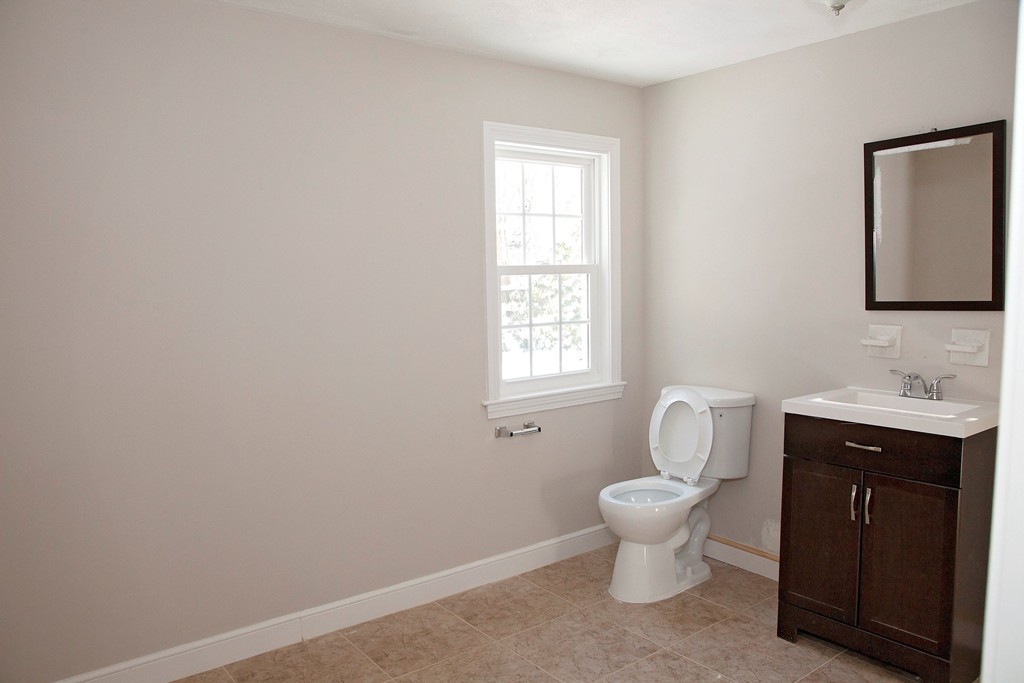 29 Emily Road Framingham, MA 01701 - Photo 19 of 20 Gallery Image 19