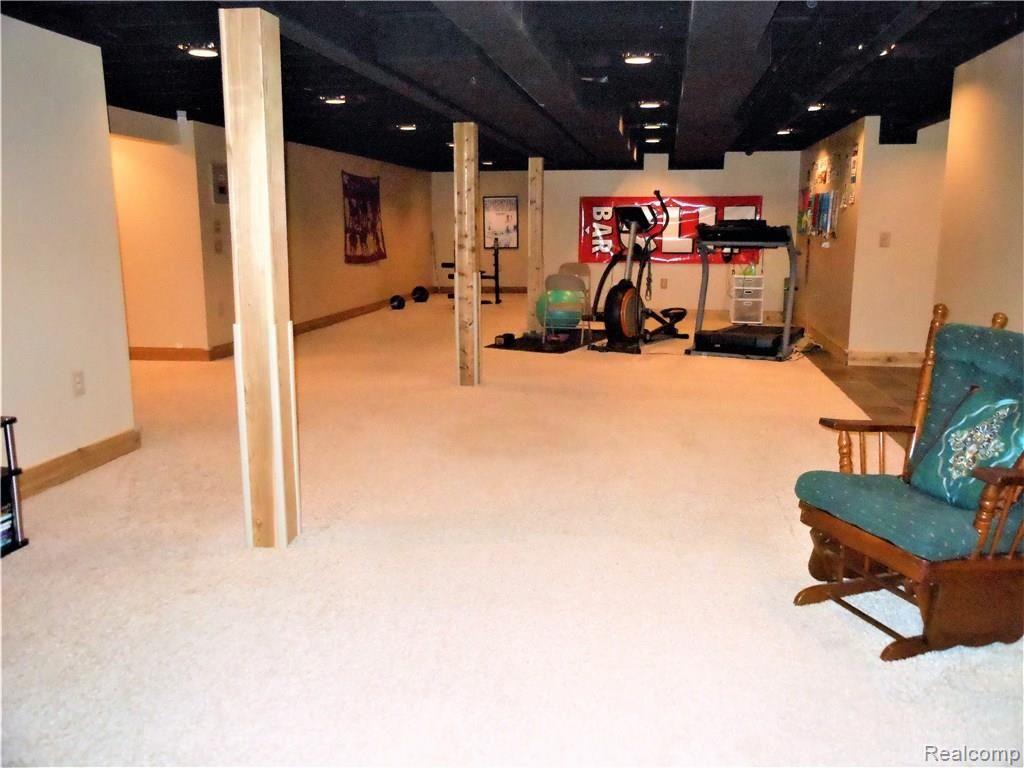7449 Brewer Road Flint, MI 48507 - Photo 33 of 44 DSCN7079.JPG