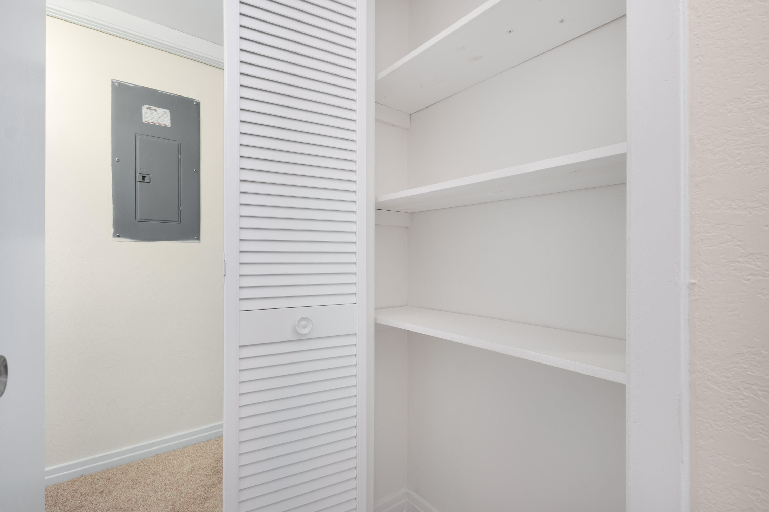 6554 Aires Road Jacksonville, FL 32244 - Photo 17 of 29 a view of small space