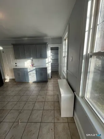 $1,850 | 102 Remington Street, Bridgeport, CT 06610
