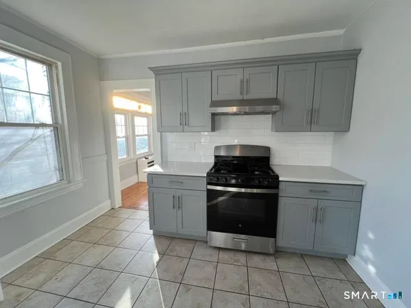$1,850 | 102 Remington Street, Bridgeport, CT 06610
