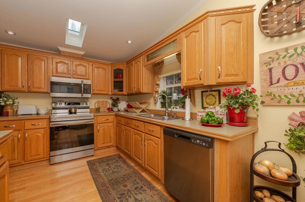 32 Watercress Drive Rochester, NH 03868 - Photo 3 of 52