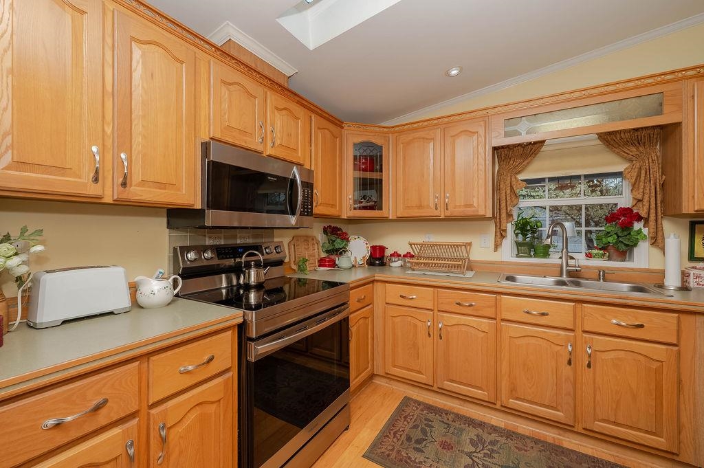 32 Watercress Drive Rochester, NH 03868 - Photo 5 of 52