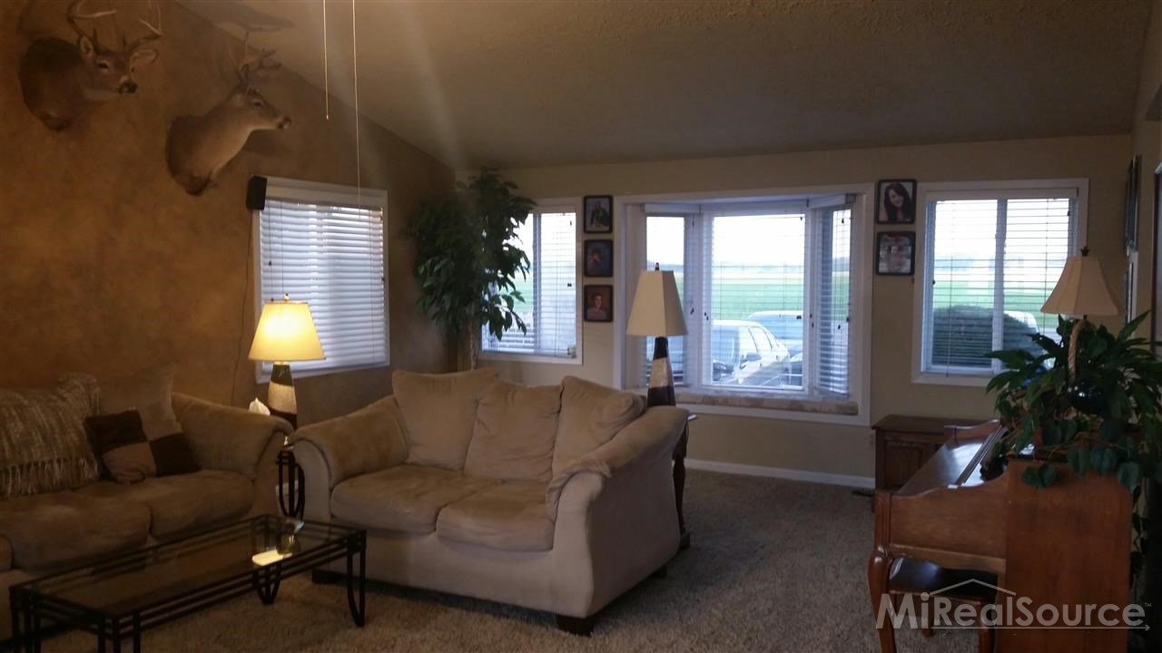 7245 Dyke Road Algonac, MI 48001 - Photo 12 of 31 31195904-11.JPG