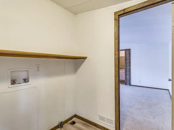 $1,500 | 1802 Whispering Oaks Street, Burleson, TX 76028