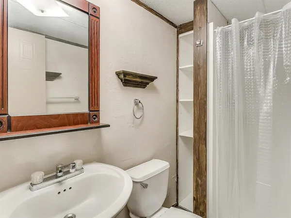 $1,500 | 1802 Whispering Oaks Street, Burleson, TX 76028