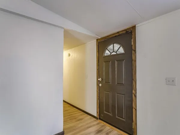 $1,500 | 1802 Whispering Oaks Street, Burleson, TX 76028