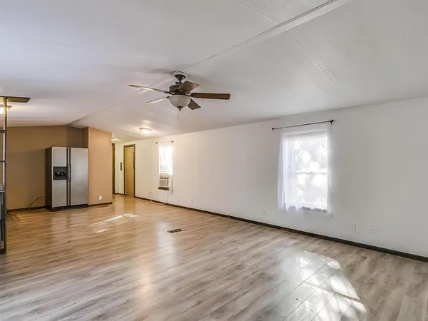 $1,500 | 1802 Whispering Oaks Street, Burleson, TX 76028