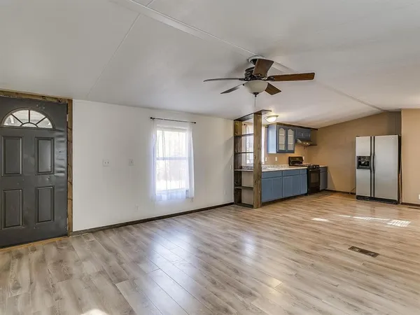 $1,500 | 1802 Whispering Oaks Street, Burleson, TX 76028