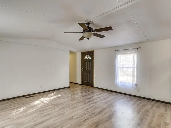 $1,500 | 1802 Whispering Oaks Street, Burleson, TX 76028