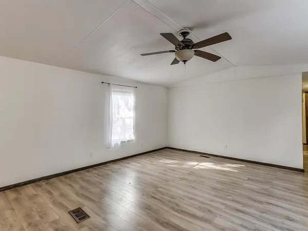 $1,500 | 1802 Whispering Oaks Street, Burleson, TX 76028