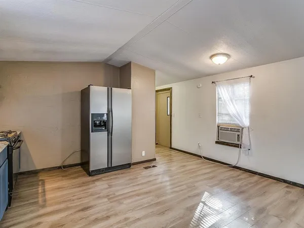 $1,500 | 1802 Whispering Oaks Street, Burleson, TX 76028