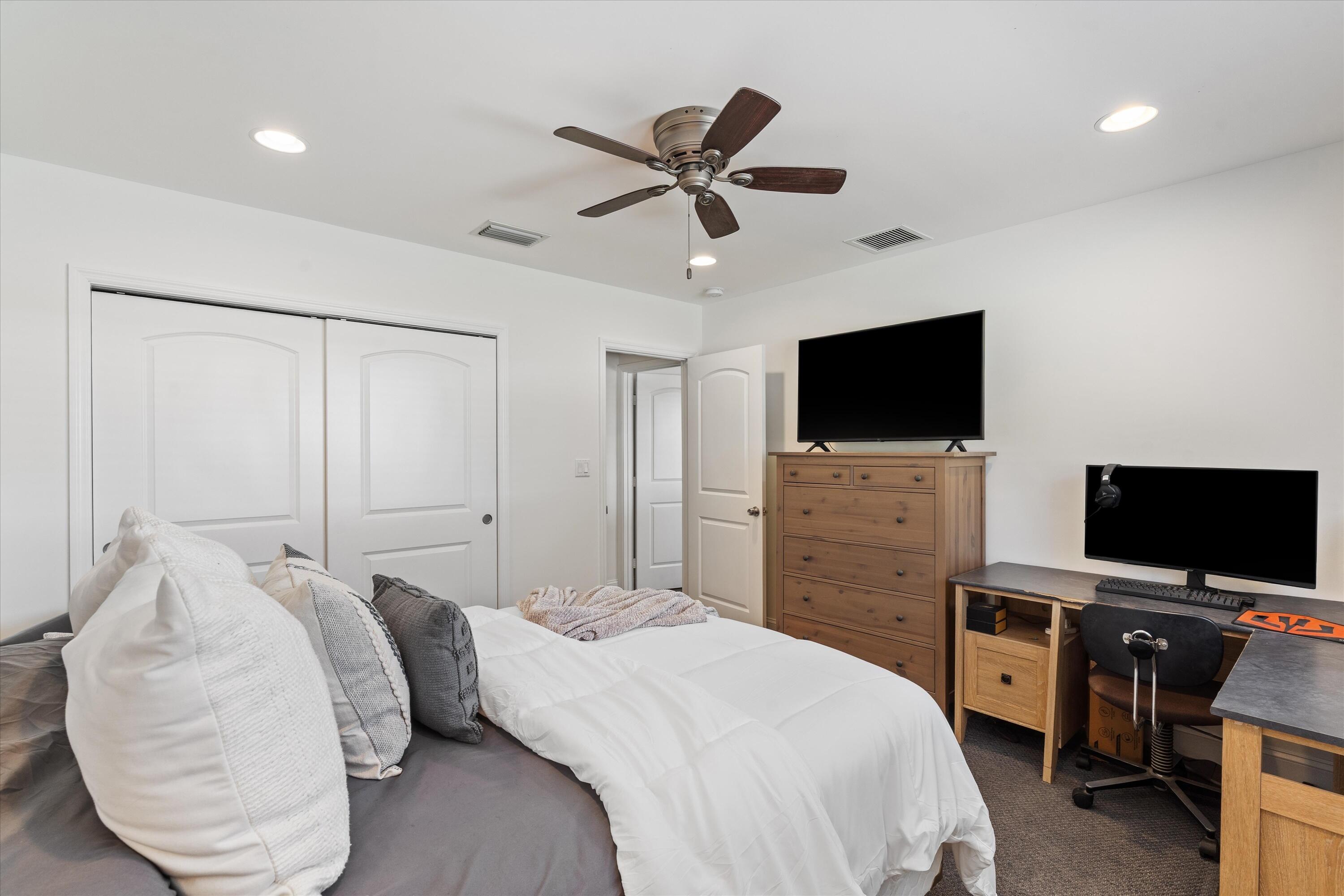 232 Northwest 10th Court Boca Raton, FL 33486 - Photo 22 of 38 Bedroom 2