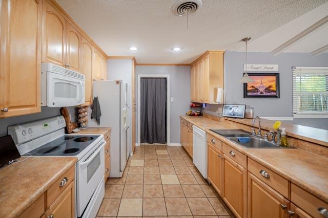 1624 70th Street Lubbock, TX 79412 - Photo 5 of 28 IMG424-5