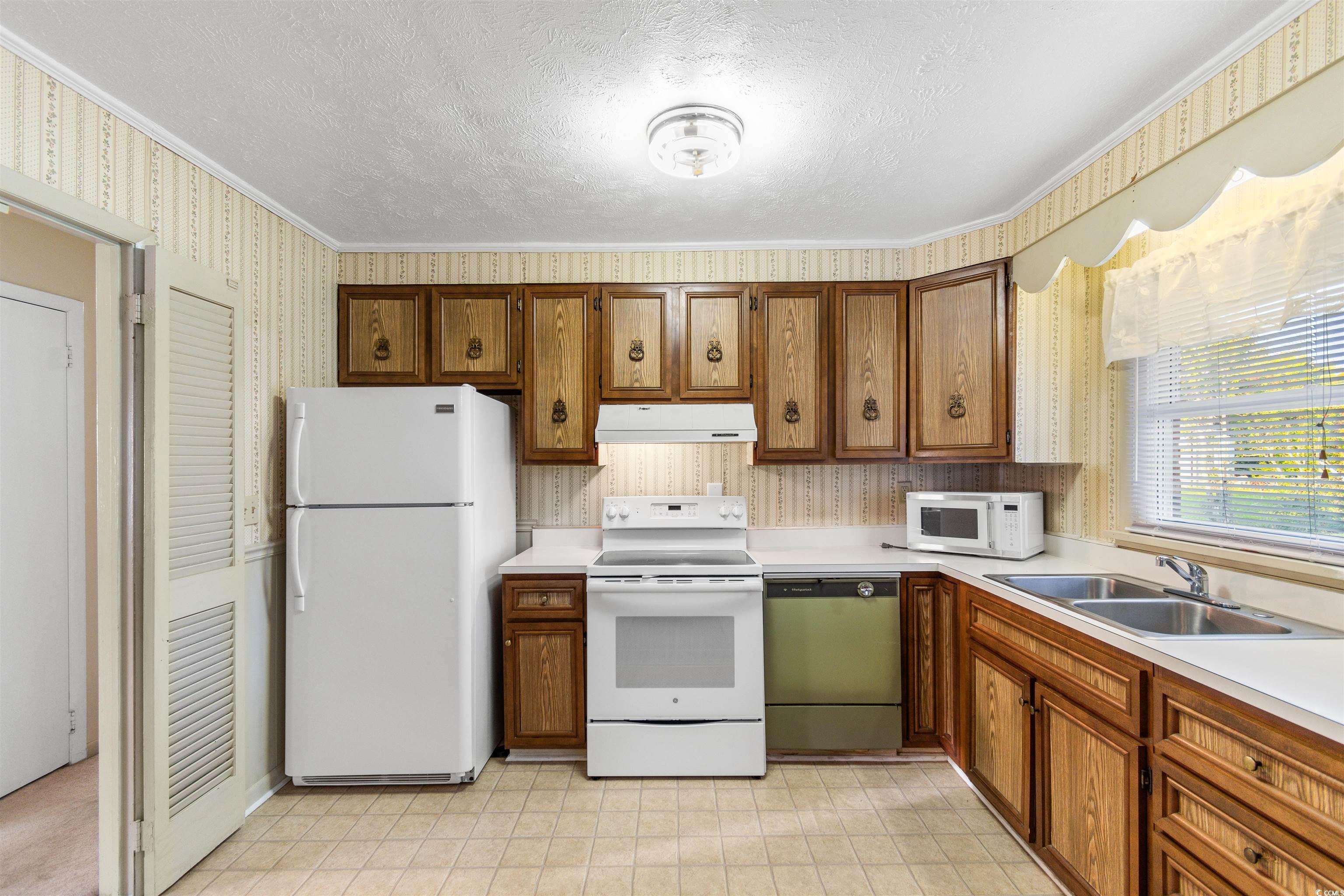 102 Dorman Circle Myrtle Beach, SC 29577 - Photo 6 of 32