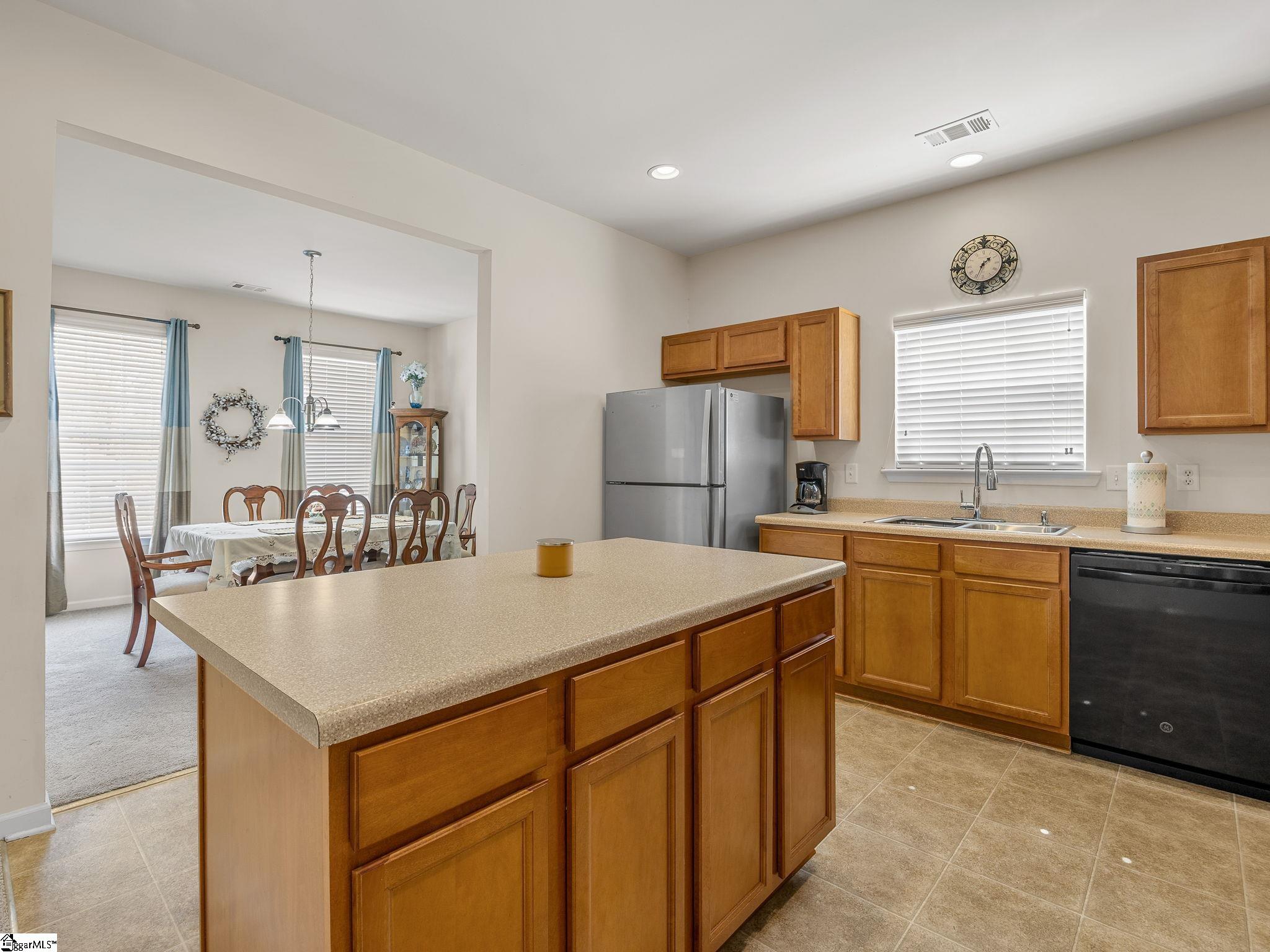 722 Tinder Boiling Springs Boiling Springs, SC 29316 - Photo 16 of 40