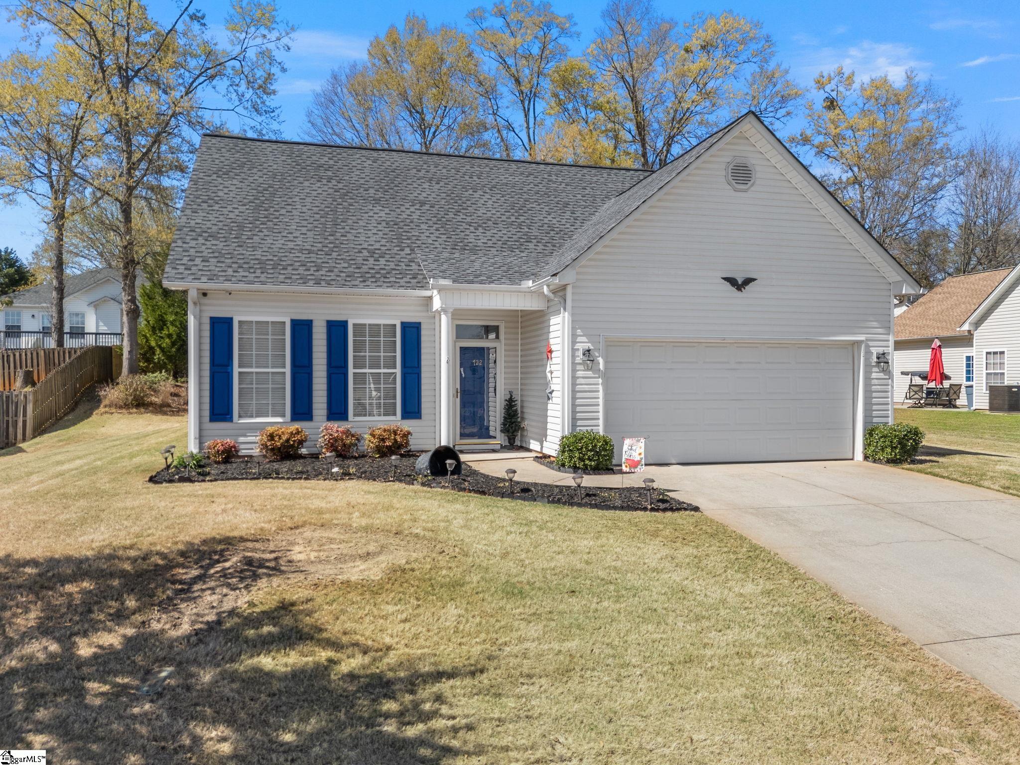 722 Tinder Boiling Springs Boiling Springs, SC 29316 - Photo 4 of 40