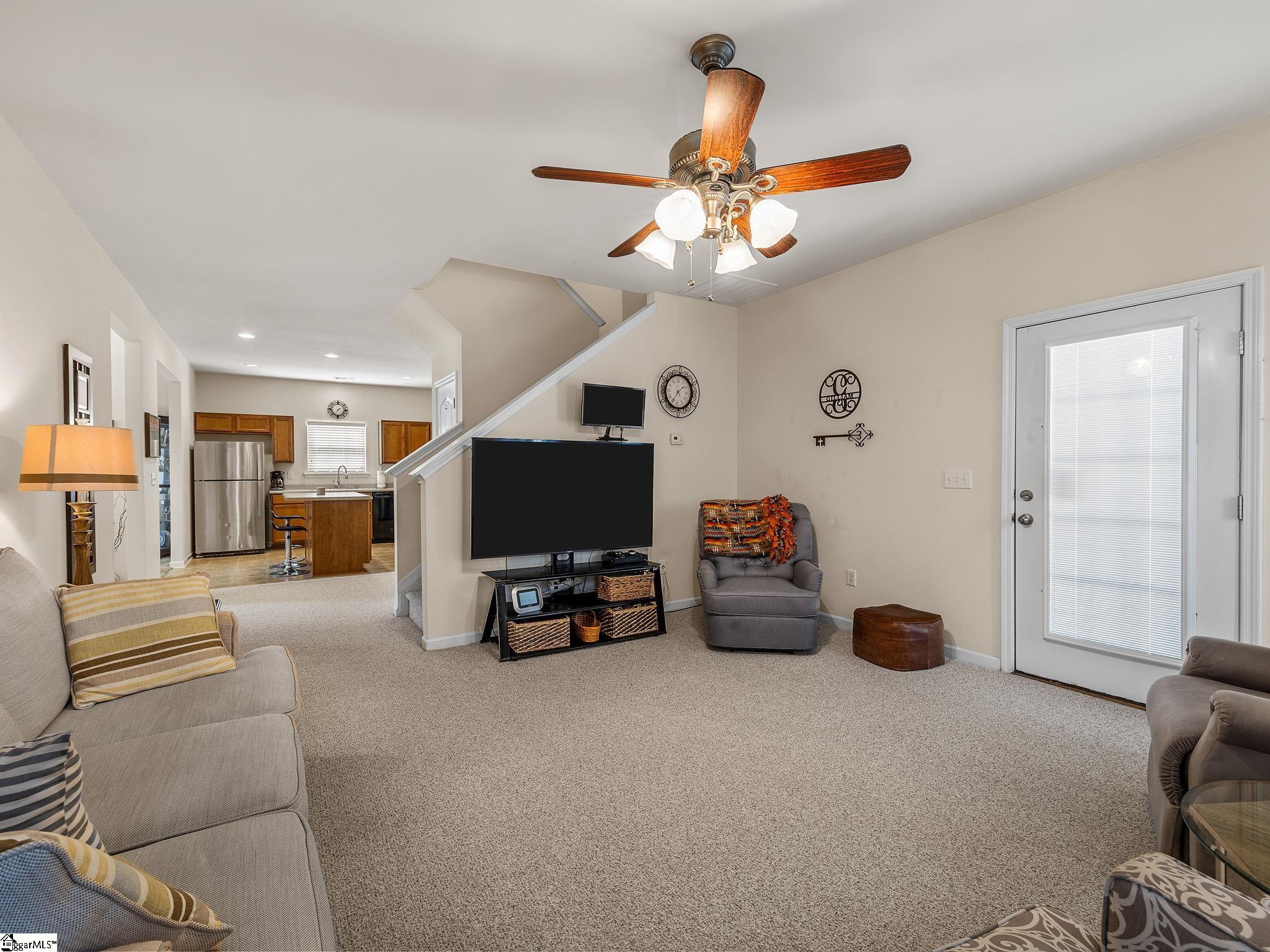 722 Tinder Boiling Springs Boiling Springs, SC 29316 - Photo 10 of 40