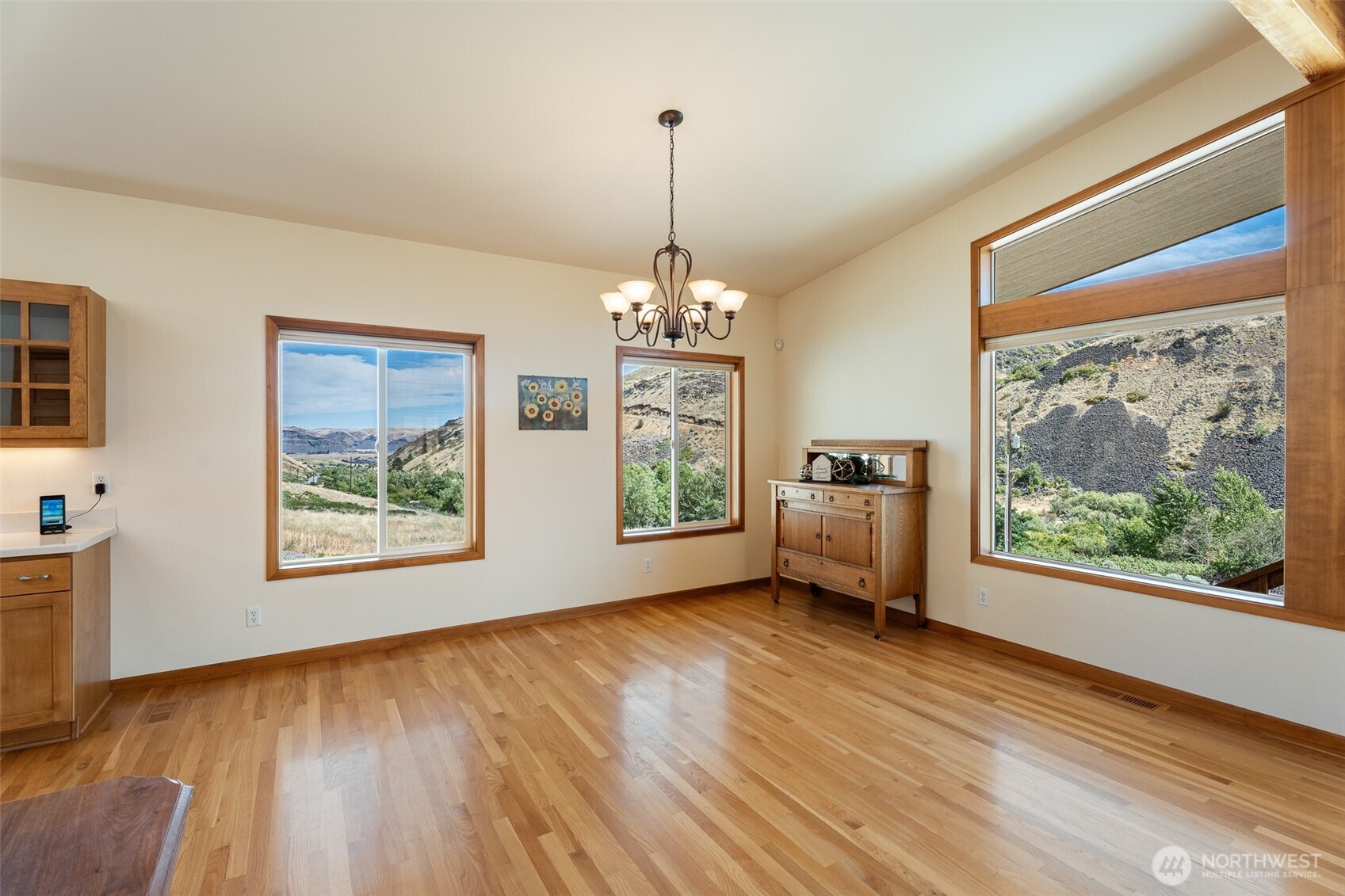 7400 Colockum Road Malaga, WA 98828 - Photo 12 of 37