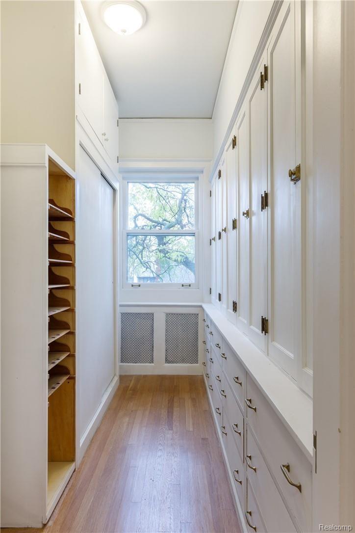 285 Washington Road Grosse Pointe, MI 48230 - Photo 47 of 81 285-Washington---Interior-052.jpg