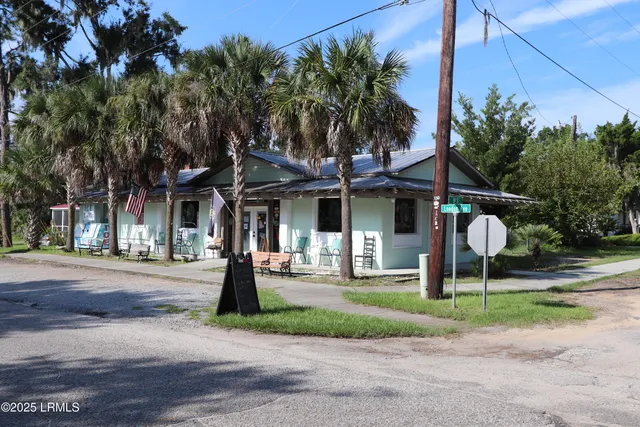 $400,000 | 901 7th Street, Port Royal, SC 29935