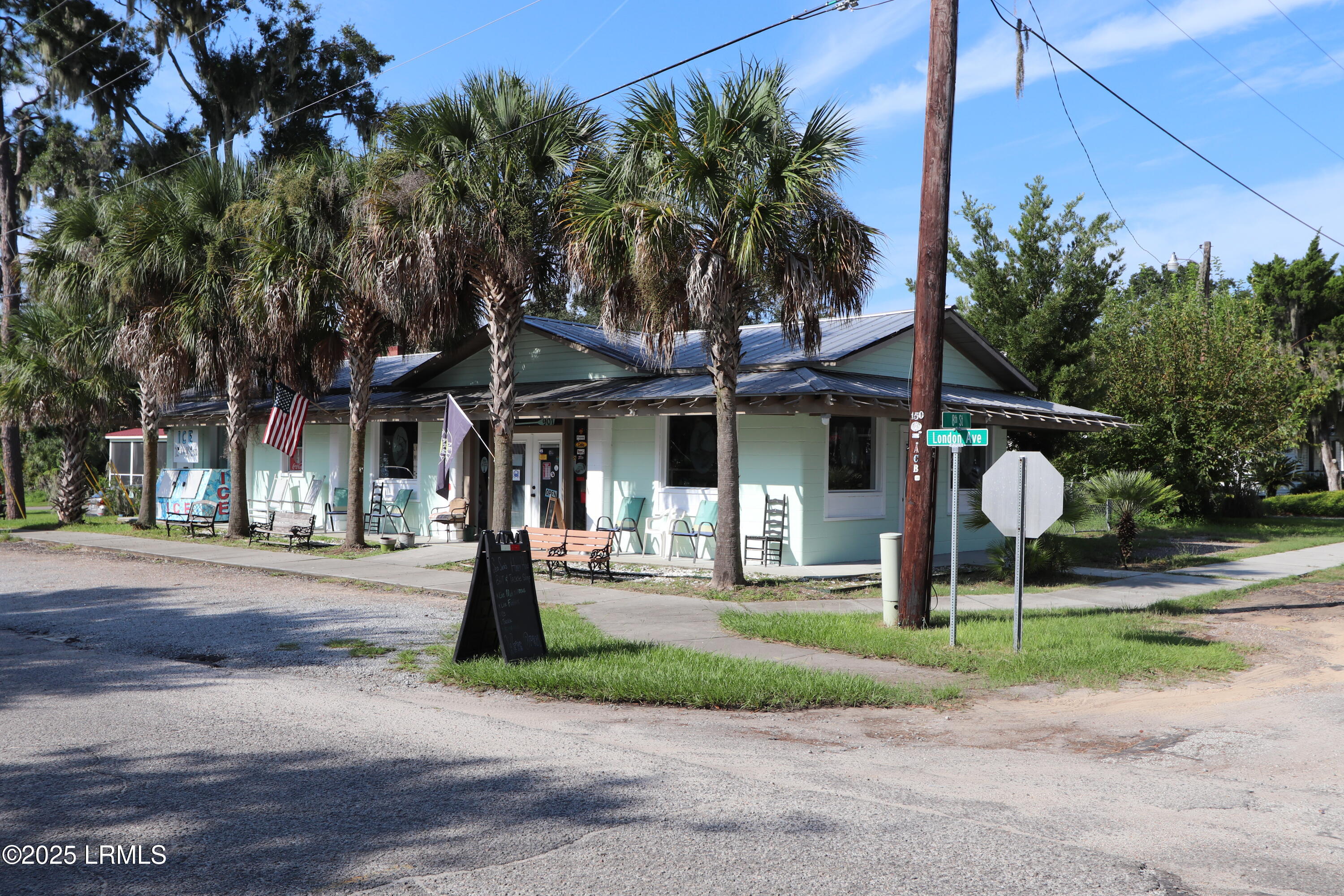 901 7th Street Port Royal, SC 29935 - Photo 7 of 20 Bait store