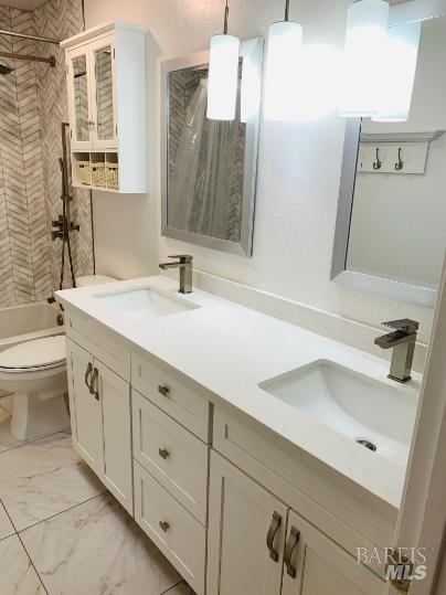 920 Linwood Street Vacaville, CA 95688 - Photo 19 of 38 a bathroom with a sink and a mirror