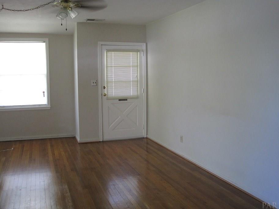 201 Southeast Gilliland Road Pensacola, FL 32507 - Photo 2 of 9