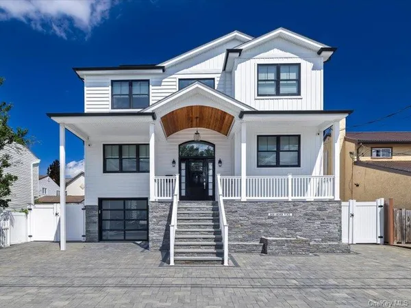 $3,650,000 | 3499 Anchor Place, Oceanside, NY 11572