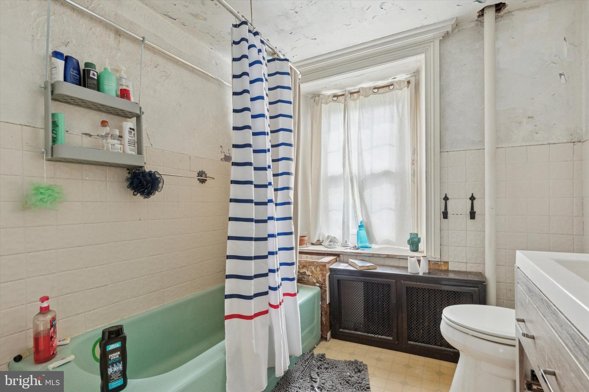 651 Schuylkill Road Phoenixville, PA 19460 - Photo 12 of 23 Bathroom