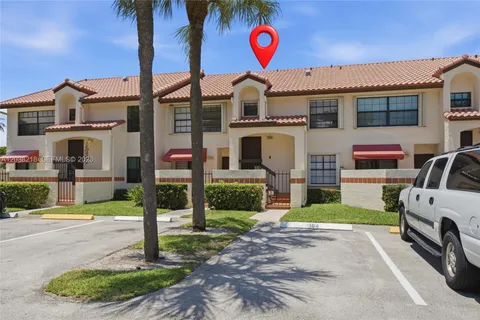 $288,000 | 104 Freedom Court, Unit 104, Deerfield Beach, FL 33442